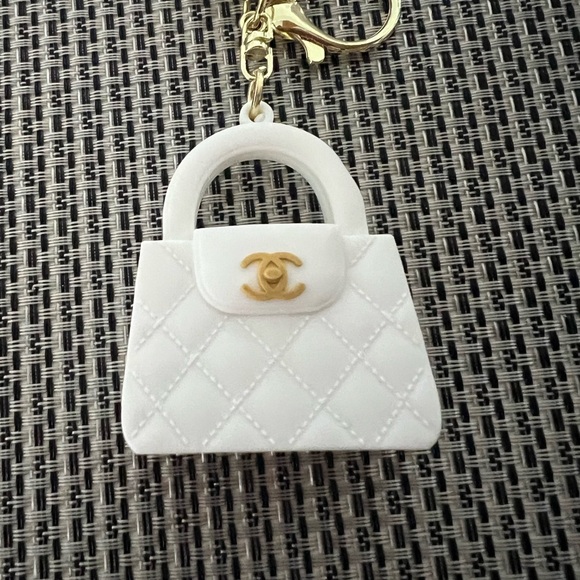 New without tag beautiful key chain - Picture 2 of 3